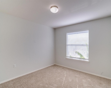 1405 Anise Dr - Photo Thumbnail 14