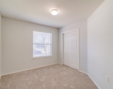 1405 Anise Dr - Photo Thumbnail 10