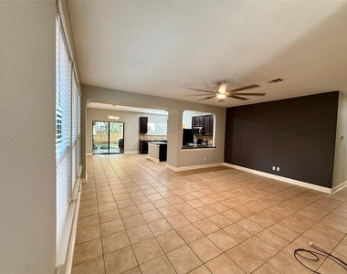 513 Tyree Rd - Photo Thumbnail 2