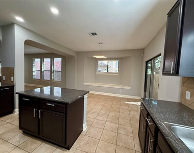 513 Tyree Rd - Photo Thumbnail 5