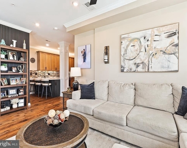 16421 River View Circle - Photo Thumbnail 17