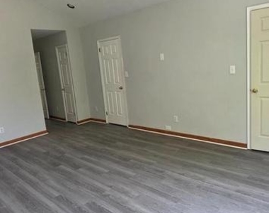 35 Oakmont Terrace - Photo Thumbnail 12