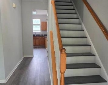 35 Oakmont Terrace - Photo Thumbnail 6
