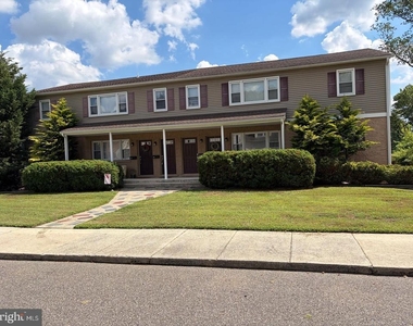 95 Linden Avenue - Photo Thumbnail 16