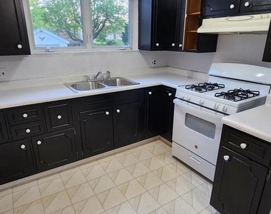 306 Victoria Street - Photo Thumbnail 5