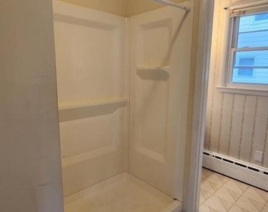 306 Victoria Street - Photo Thumbnail 9