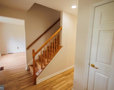 211 Laurel Avenue - Photo Thumbnail 14
