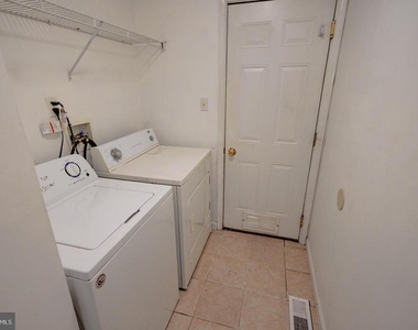 211 Laurel Avenue - Photo Thumbnail 11