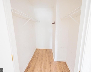 211 Laurel Avenue - Photo Thumbnail 17