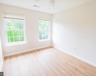 211 Laurel Avenue - Photo Thumbnail 19