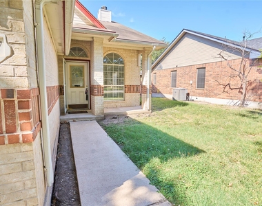 2307 Davis St - Photo Thumbnail 1