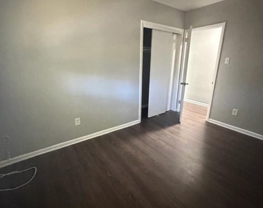 2032 Maple Avenue - Photo Thumbnail 7