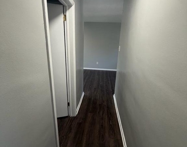 2032 Maple Avenue - Photo Thumbnail 8