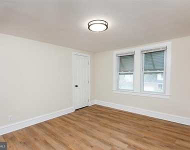 8331 Stockton Avenue - Photo Thumbnail 3
