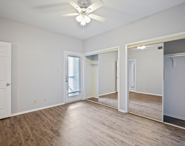 807 W 25th St - Photo Thumbnail 9