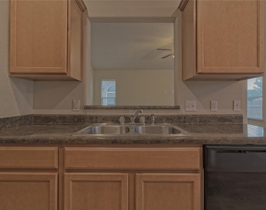 312 Foster Ln - Photo Thumbnail 13