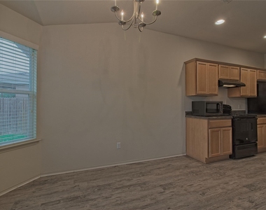 312 Foster Ln - Photo Thumbnail 10