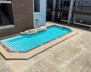 501 W 26th St - Photo Thumbnail 7