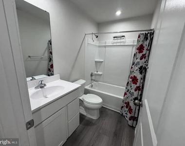 39 F Parsons Boulevard - Photo Thumbnail 10