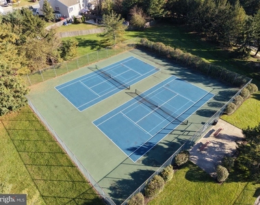 303 Oswego Court - Photo Thumbnail 29