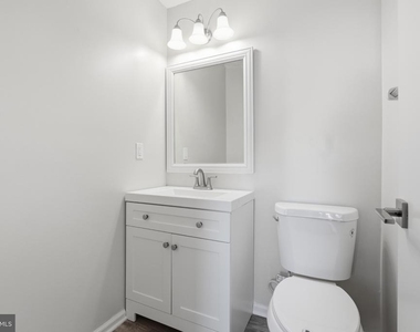 303 Oswego Court - Photo Thumbnail 4