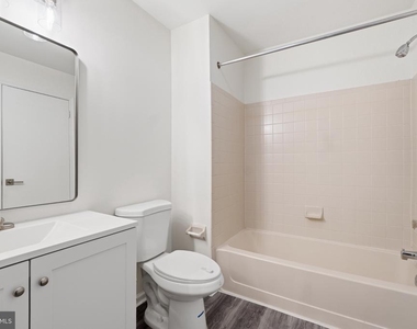 303 Oswego Court - Photo Thumbnail 19