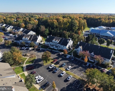 303 Oswego Court - Photo Thumbnail 26