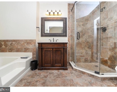 102 Hazelwood Lane - Photo Thumbnail 13