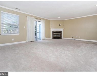 102 Hazelwood Lane - Photo Thumbnail 2