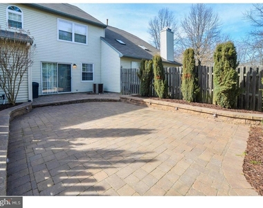 102 Hazelwood Lane - Photo Thumbnail 22