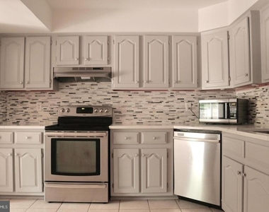 102 Hazelwood Lane - Photo Thumbnail 8