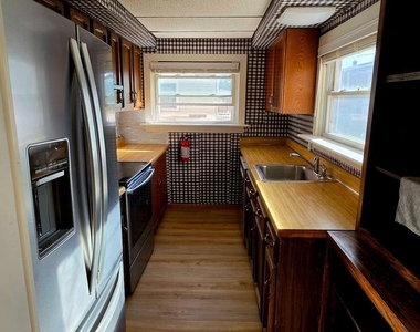 22 Riverside Avenue - Photo Thumbnail 5