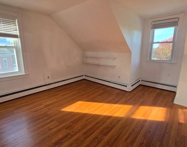 22 Riverside Avenue - Photo Thumbnail 7