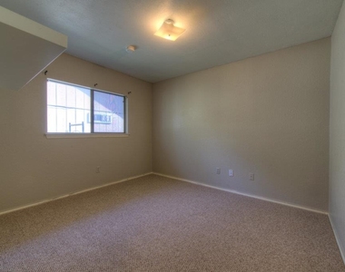 7016 Riverton Dr - Photo Thumbnail 20