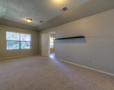 7016 Riverton Dr - Photo Thumbnail 16