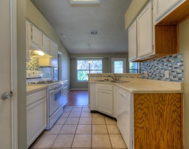 7016 Riverton Dr - Photo Thumbnail 26