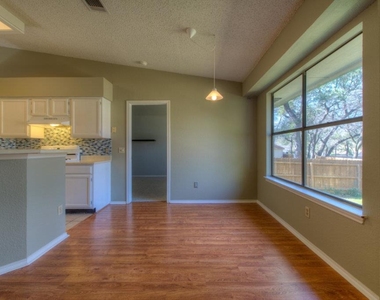 7016 Riverton Dr - Photo Thumbnail 12