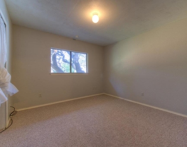7016 Riverton Dr - Photo Thumbnail 21