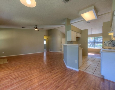 7016 Riverton Dr - Photo Thumbnail 13