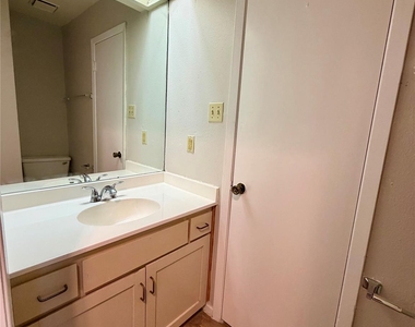 2906 West Ave - Photo Thumbnail 8