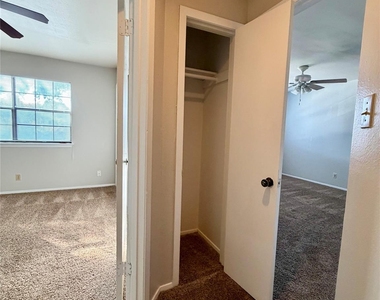 2906 West Ave - Photo Thumbnail 9