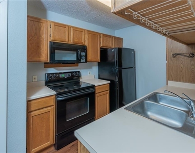 3115 Helms St - Photo Thumbnail 5