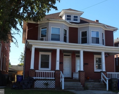 221 W Howard Street - Photo Thumbnail 1