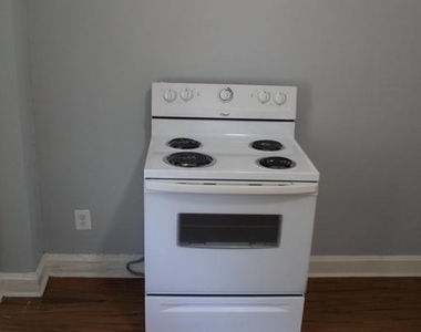 221 W Howard Street - Photo Thumbnail 3