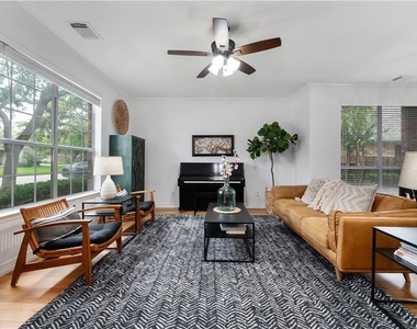 1404 Hunter Ace Way - Photo Thumbnail 3
