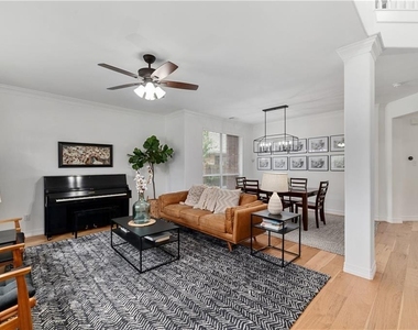 1404 Hunter Ace Way - Photo Thumbnail 4