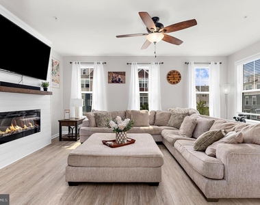 102 Sophie Lane - Photo Thumbnail 8