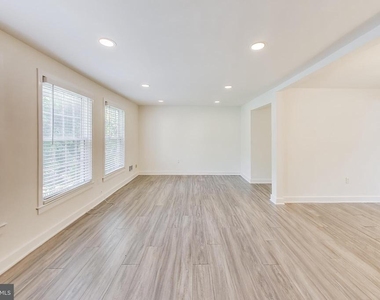 1436 Potomac Heights Drive - Photo Thumbnail 5