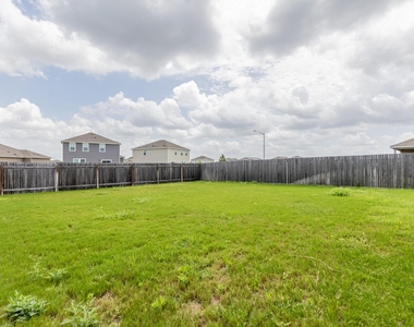 141 Rubrum Rd - Photo Thumbnail 26