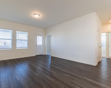 141 Rubrum Rd - Photo Thumbnail 10